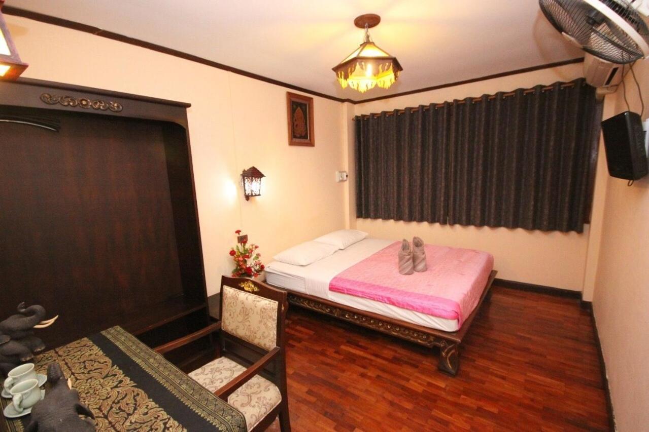 Hotel S.K. House 1 Chiang Mai Habitación foto